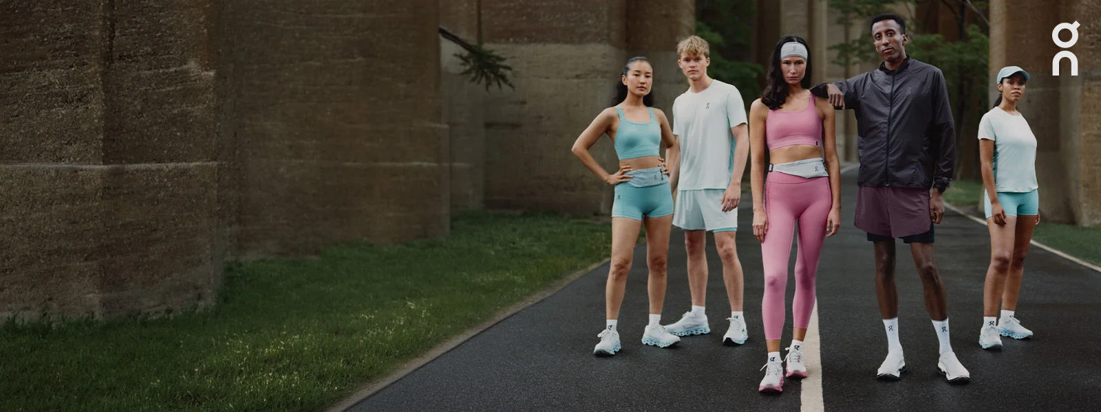 Delaney Rowe wearing ON shoes.