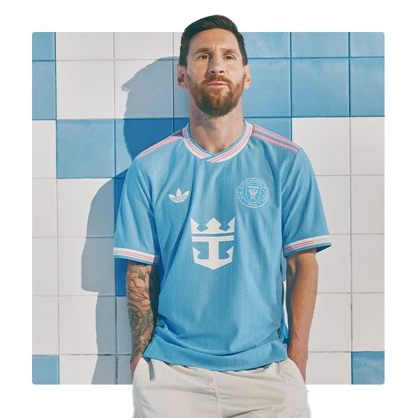 Messi in studio environment.