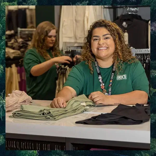 DICK'S teammate folding apparel.