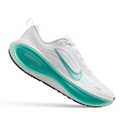 Vomero Plus shoe.