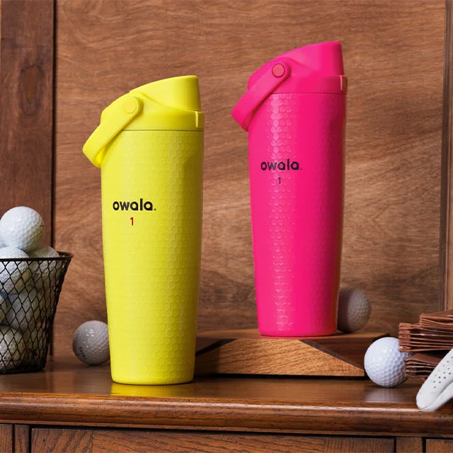 Owala drinkware in golf environment.