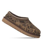 UGG shoe.
