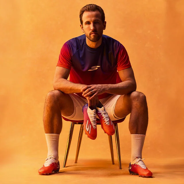 Harry Kane wearing Sketcher cleats.