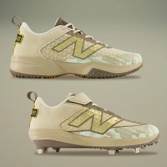 New Balance 4040 V8 baseball cleats.