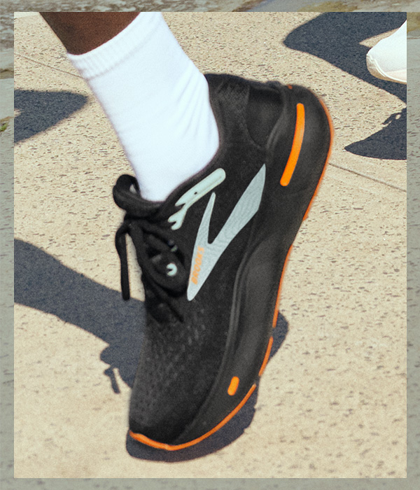 Brooks levitate online 2 dicks