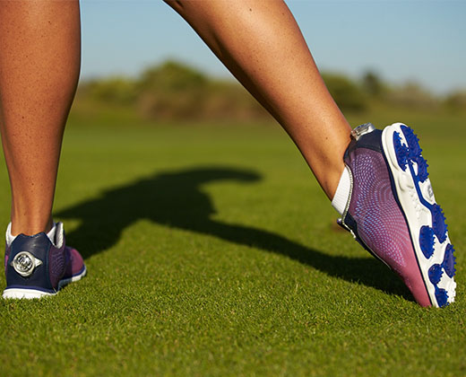 Spiked vs. Spikeless Golf Shoes